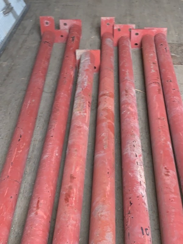 lot 20 image: (7) Industrial Steel Supports
