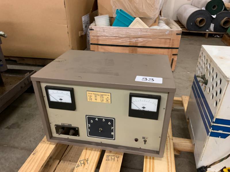 lot 33 image: DC POWER SUPPLY