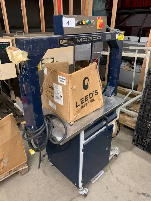 lot 41 image: BOX STRAPPER
