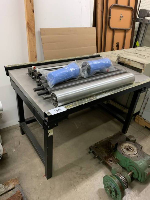 lot 56 image: VIBRATION ISOLATION TABLE