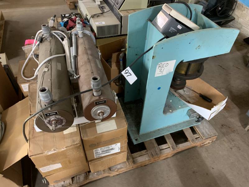 lot 97 image: PALLET OF MISC.