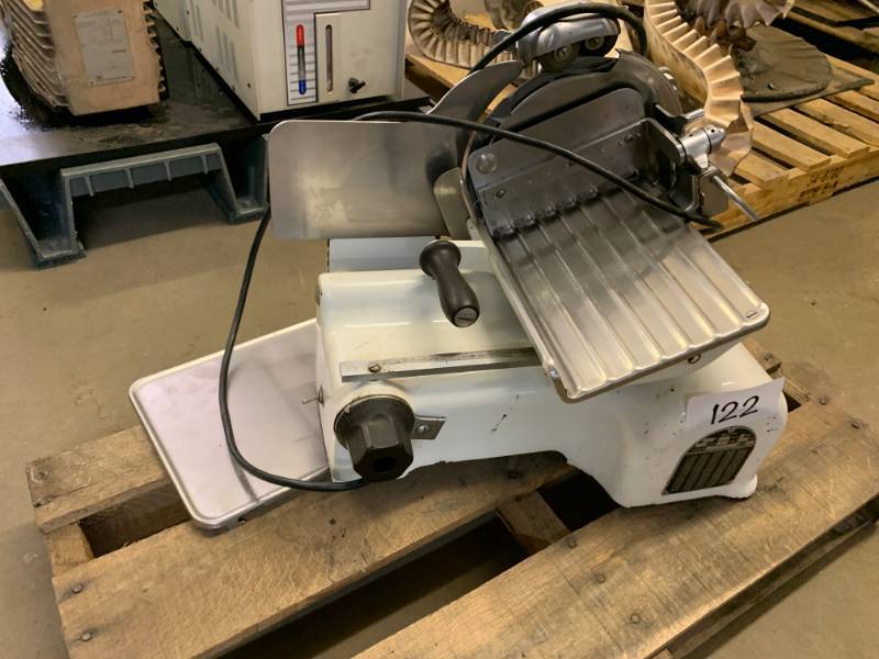 lot 122 image: MEAT SLICER