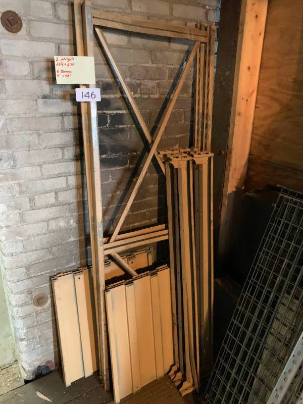 lot 146 image: PALLET RACKING