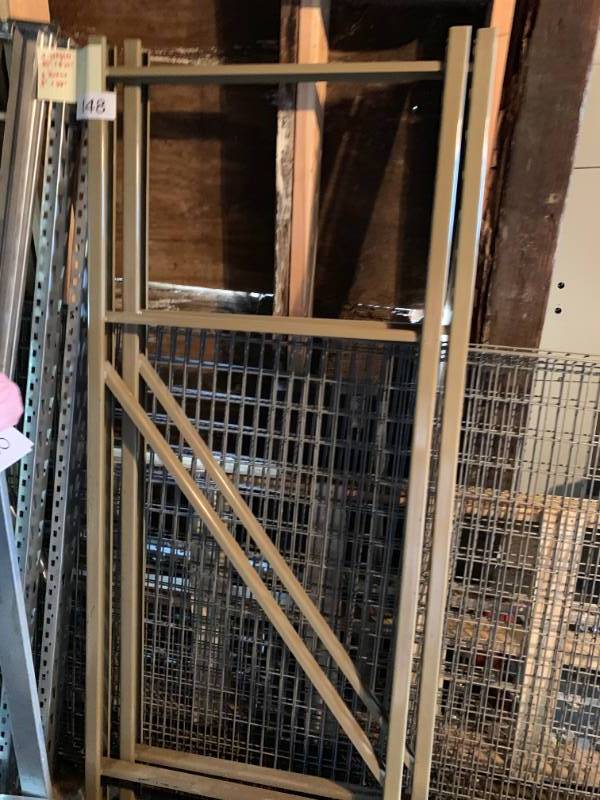 lot 148 image: PALLET RACKING