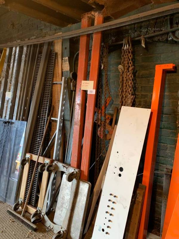 lot 151 image: PALLET RACK BEAMS