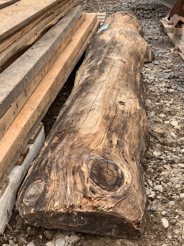 lot 8 image: Pallet Lot Of Vintage Barn-Wood & Rough-Cut Oak Lumber