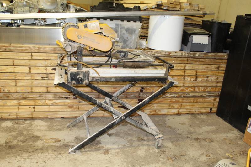 lot 419 image: Qep Professional Trim Line Dual-Speed Wet Tile Saw, Saw Stand