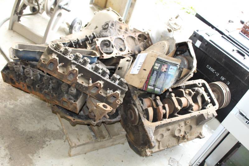 lot 418 image: 1969 428 Cobra Jet Engine and Transmission