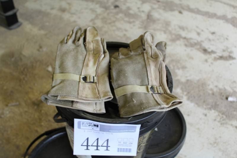 lot 444 image: Lot of (2) Pairs of Welding Gloves