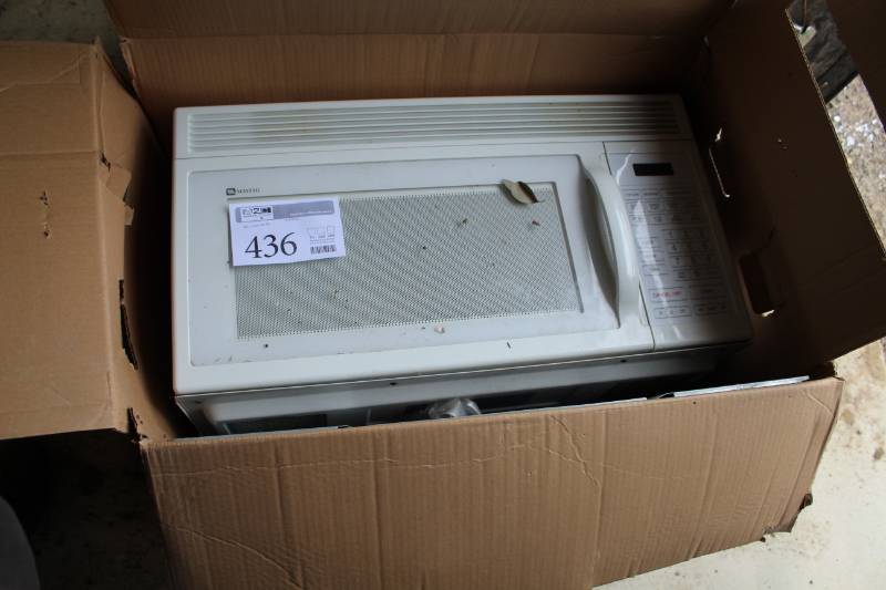 lot 436 image: Maytag Microwave Oven