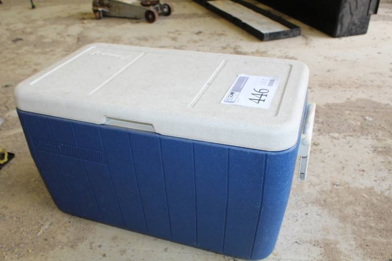 lot 446 image: Coleman Chest Ice Cooler