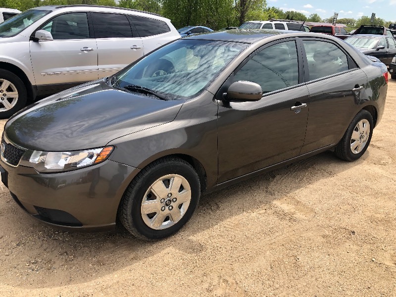 2011 KIA FORTE NO RESERVE