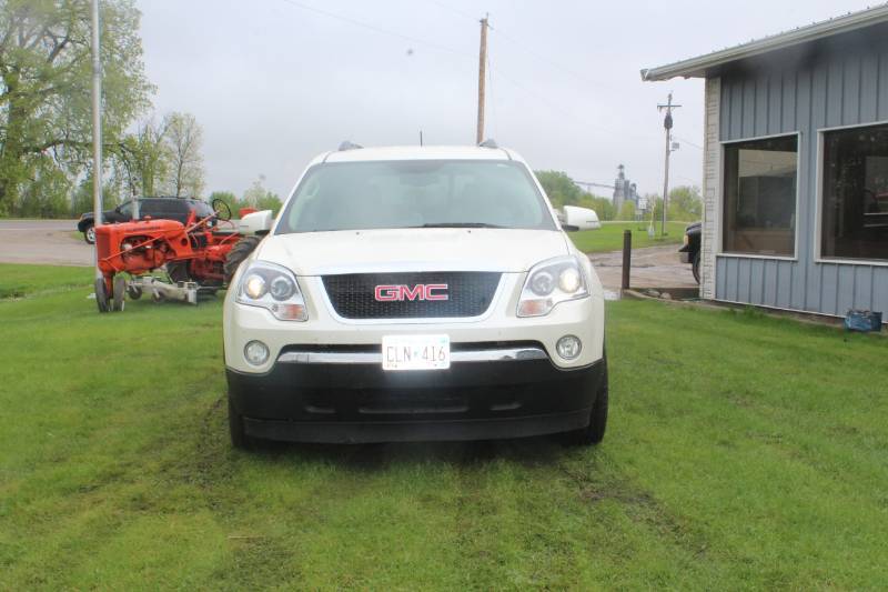2011 GMC Acadia SLT - 93,040 Miles -
