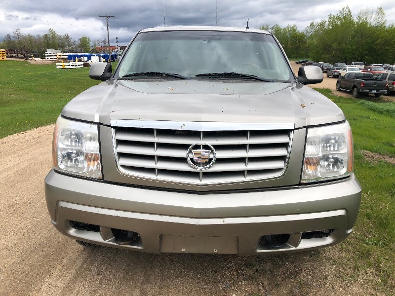 2002 CADILLAC ESCALADE 4X4 NO RESERVE