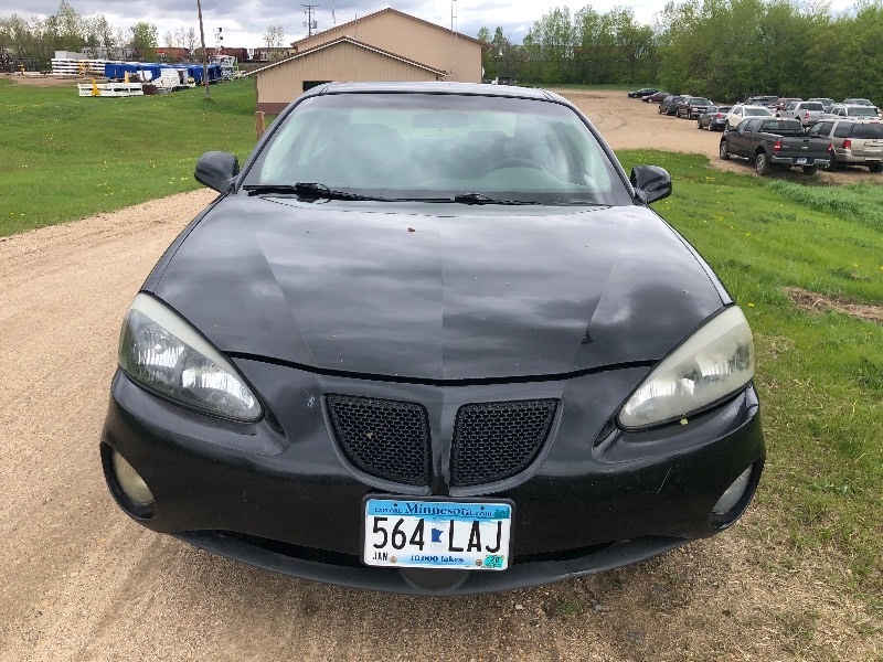 2004 PONTIAC GRAND PRIX NO RESERVE