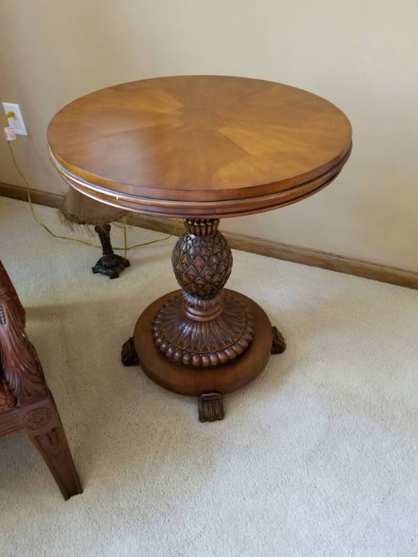 Ethan allen outlet pineapple table