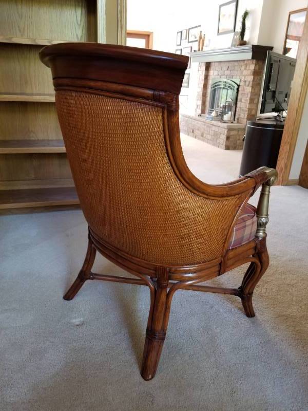 lot 1 image: Ethan Allen Woven Arm Chair