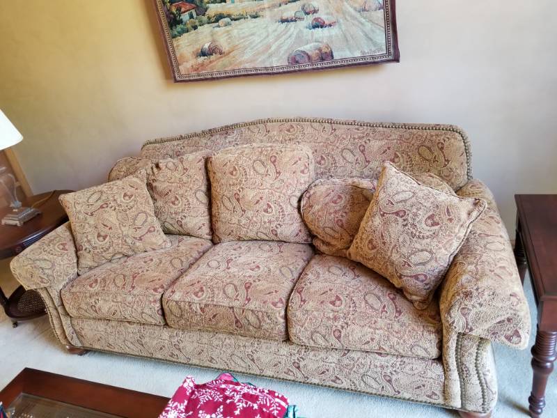 Ethan Allen Brass Studded Sofa Couch Stylish Apple Valley Moving