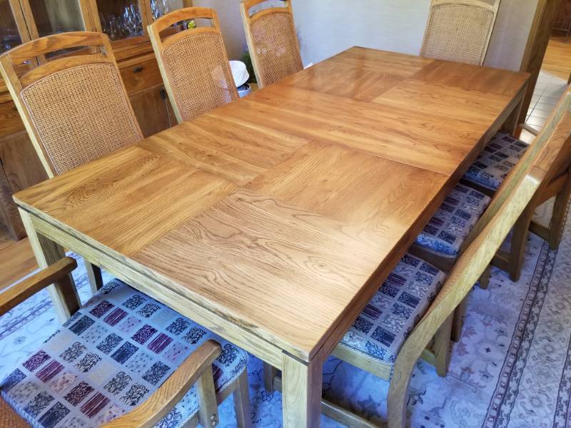lot 5 image: Bernhardt Dining Room Suite