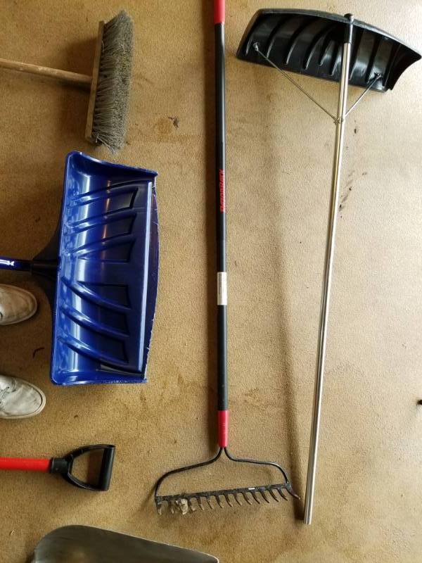 lot 41 image: Collection of Rakes and Snow Shovels