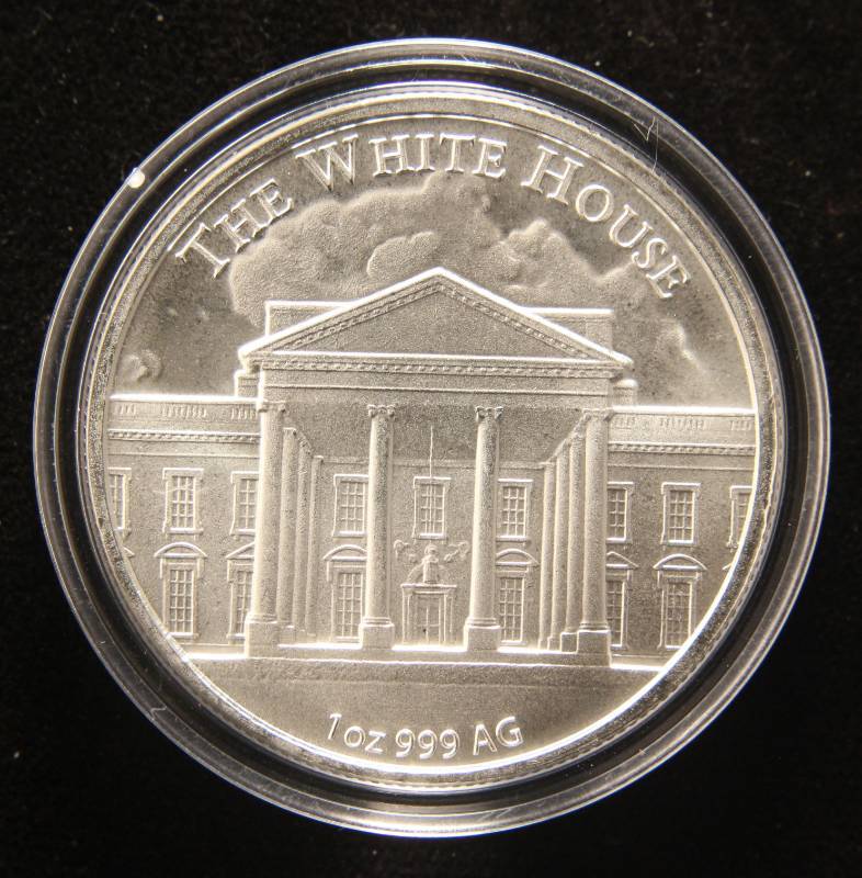 1 TROY OZ. .999 FINE SILVER DONALD TRUMP ROUND IN AIRTITE HOLDER