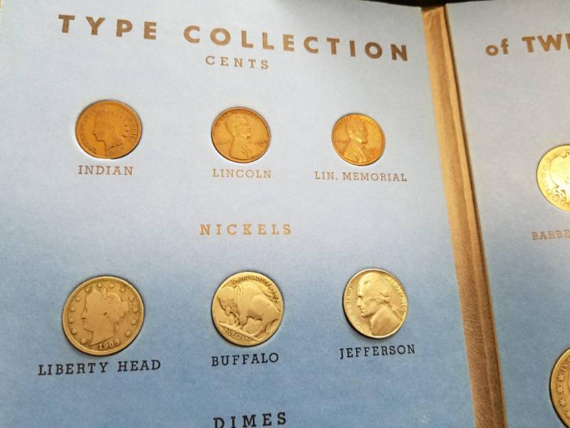 US TYPE SET IN BOOK (22 COINS)