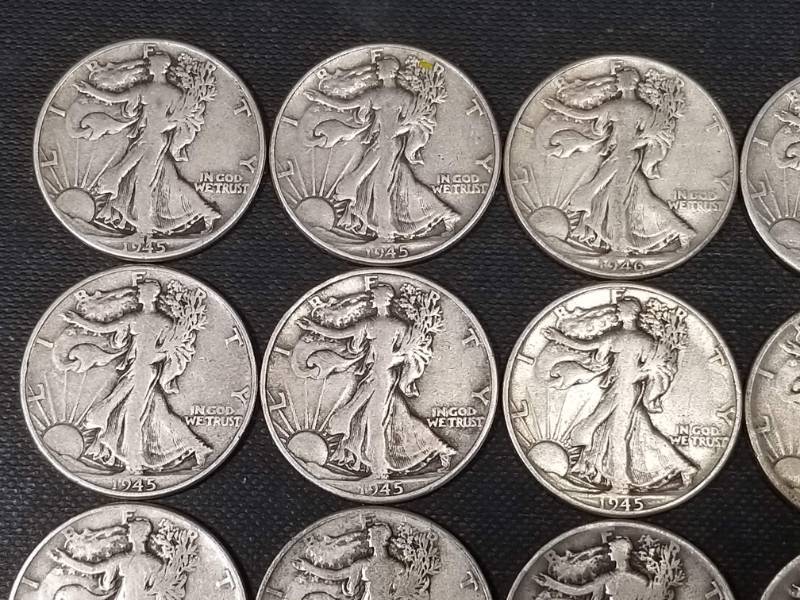 GROUP OF 20 WALKING LIBERTY SILVER HALF DOLLARS