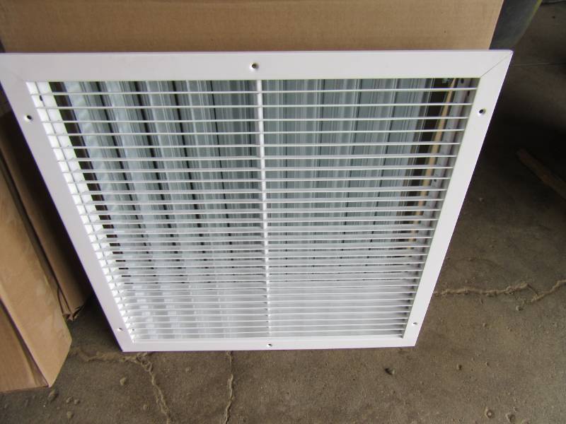 lot 74 image: Titus Vent Cover