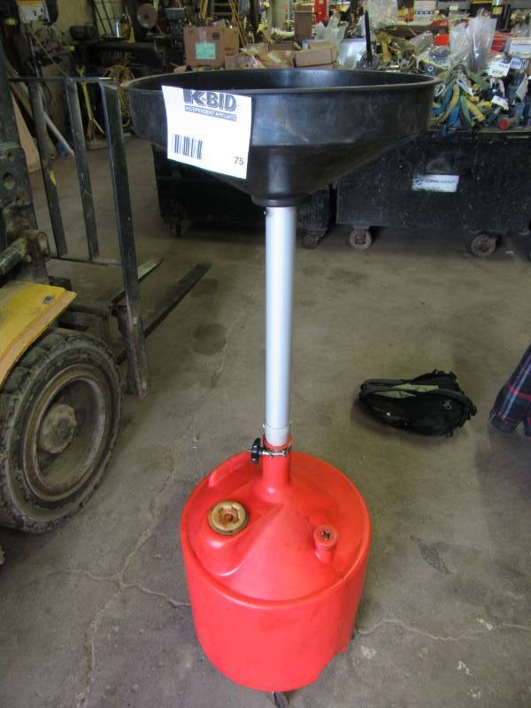 lot 75 image: Oil Drip Pan and reservoir    