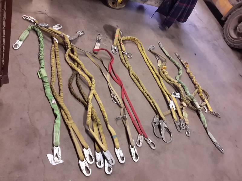 lot 177 image: Heavy Duty Straps With Carabiners on Ends, Some are Bungee