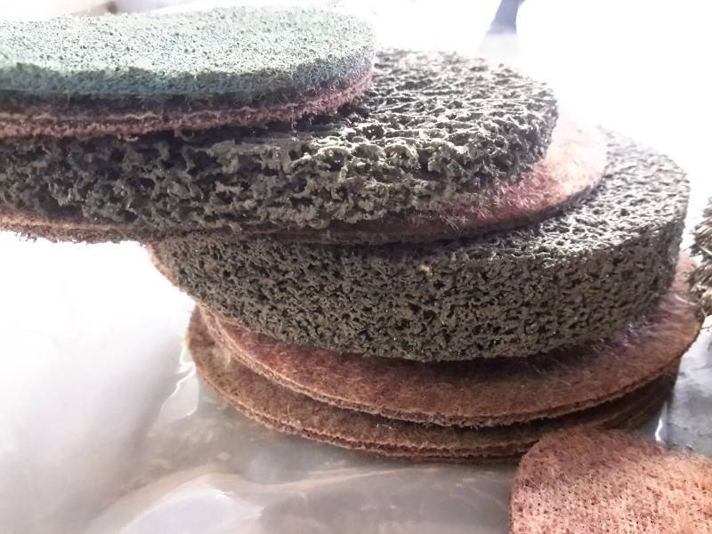 lot 194 image: Lot of Rough Cleaning Pads and Steel Cleaning Spinners