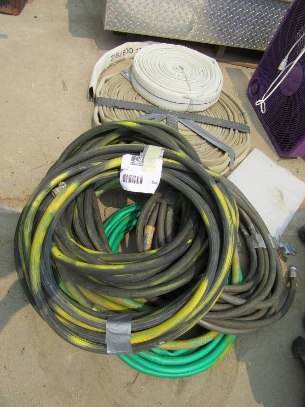lot 258 image: Lot of hoses.. Section of Firehose