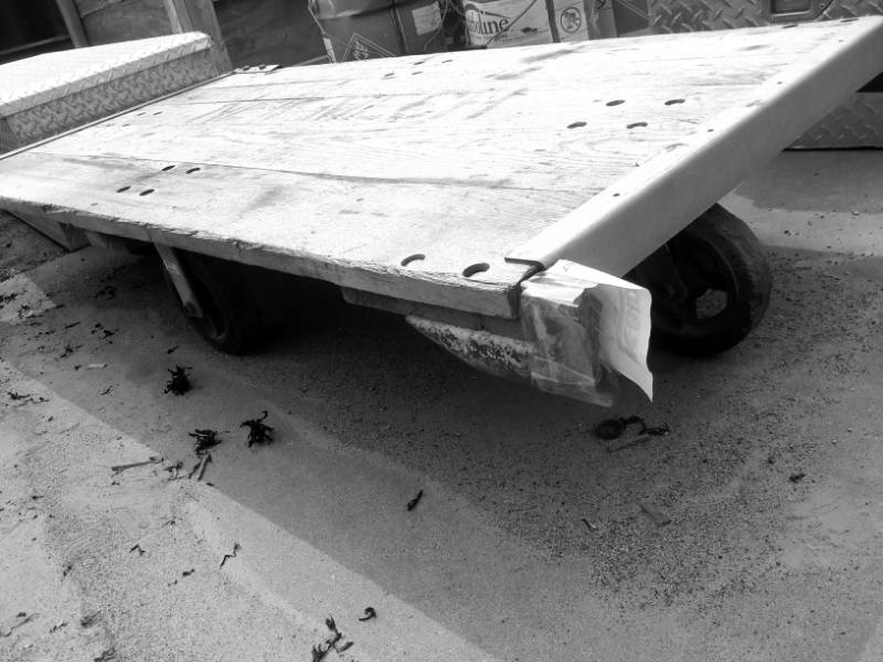 lot 60 image: Rolling Cart, Metal Frame, Wooden Top