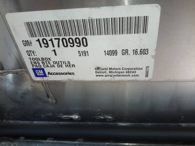 lot 64 image: GM Diamond Plated Toolbox