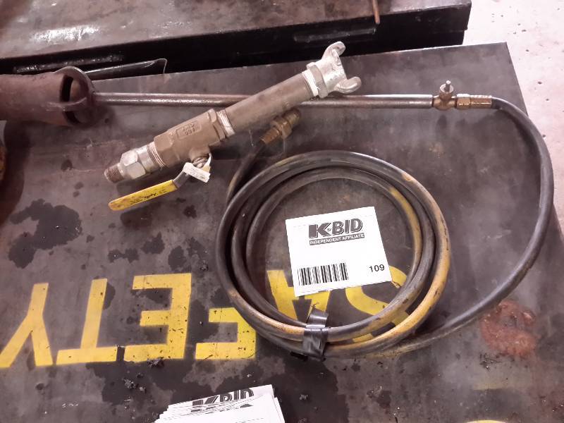 lot 109 image: 1 Propane Torch Head, 1 Apollo Valve