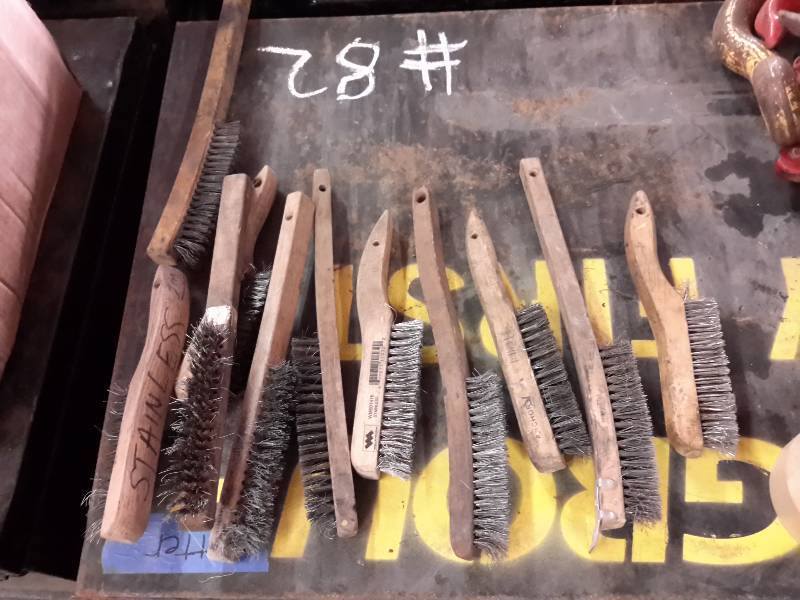 lot 112 image: Steel Brushes
