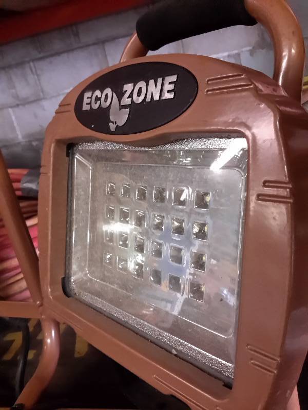 lot 131 image: Eco Zone Work Light