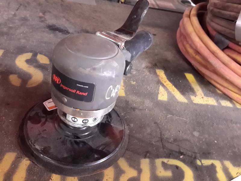 lot 135 image: Ingersoll Rand Dual Action Sander