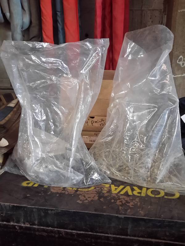 lot 144 image: 1 Bag of Nails, 1 Bag of Screws