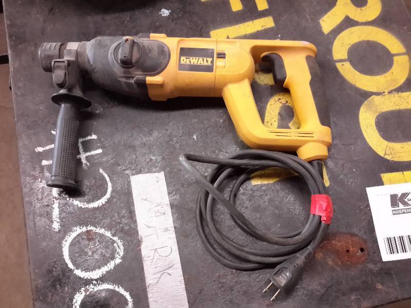lot 212 image: Dewalt Corded Rotary Hammer
