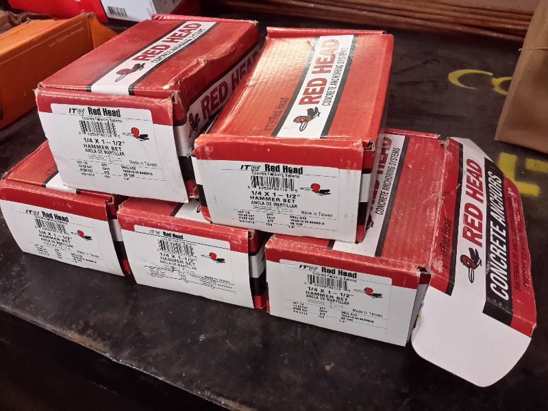 lot 216 image: 5 Boxes, Red Head Hammer Sets 14 x 1-12