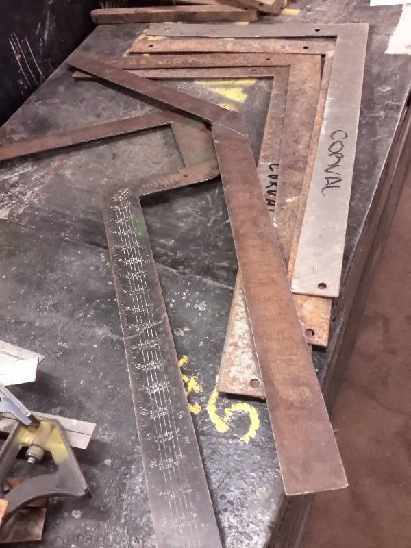 lot 231 image: Lot of Large Metal Squares