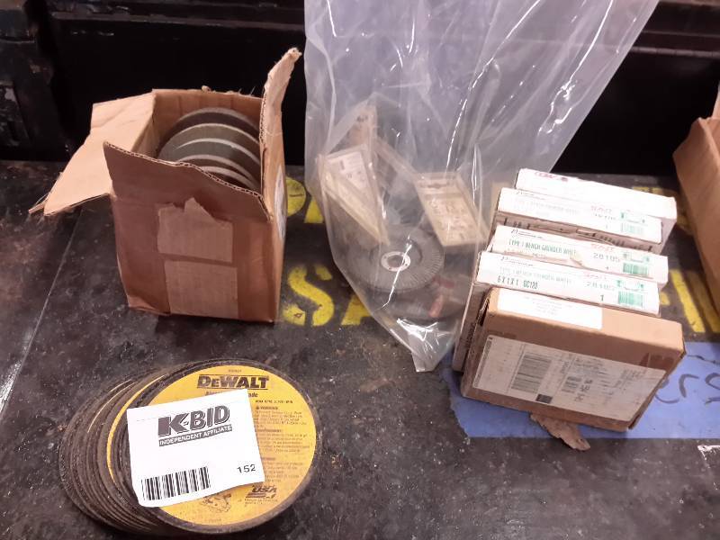 lot 152 image: Lot of Concrete Cutting Wheels, Bench Grinder Wheels, Abrasive Cleaners