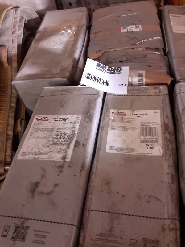 lot 251 image: Welding Rods, Lincoln Electric, ATOM ARC