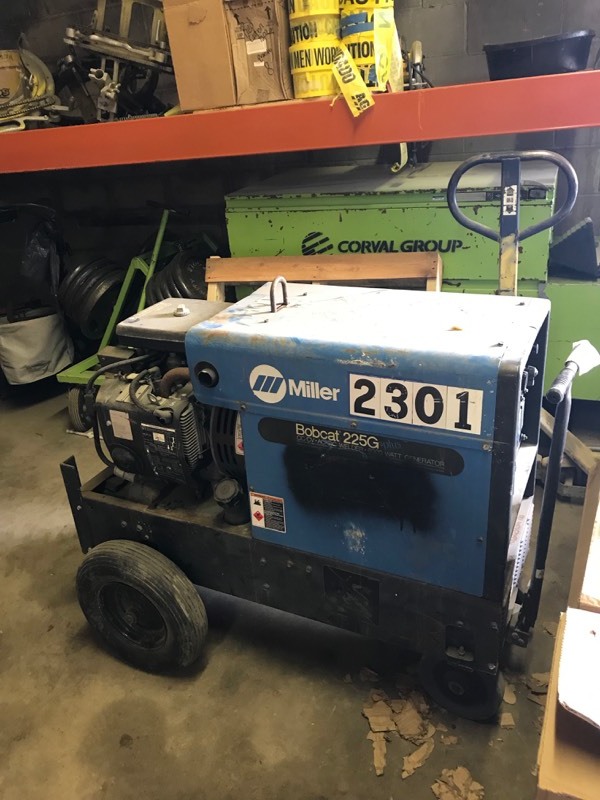 lot 82 image: Miller Bobcat Welder 225G