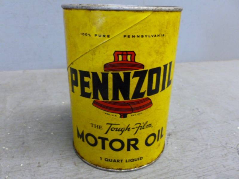 lot 9 image: Vintage Oil Can