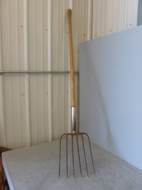 lot 10 image: Hay Fork