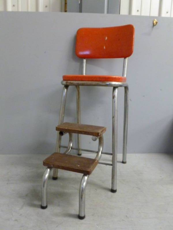 lot 25 image: Vintage Kitchen Stool