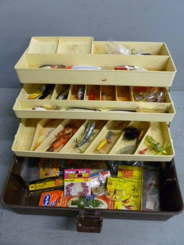 lot 47 image: Fishing Tackle Box
