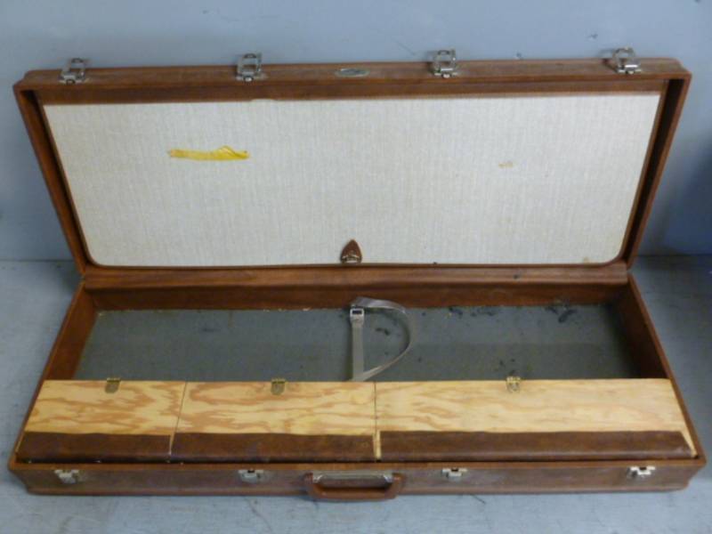 lot 116 image: Vintage Gun Case